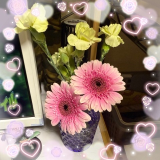 V🌸